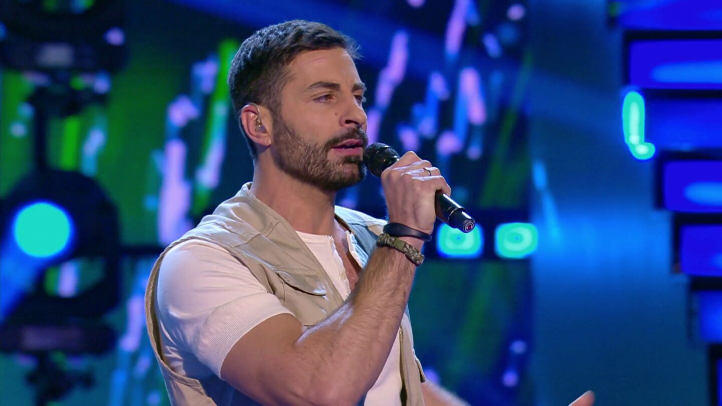 El arqueólogo es el gran descubrimiento: su voz de crooner seduce a Ruth Lorenzo y Ainhoa Arteta 