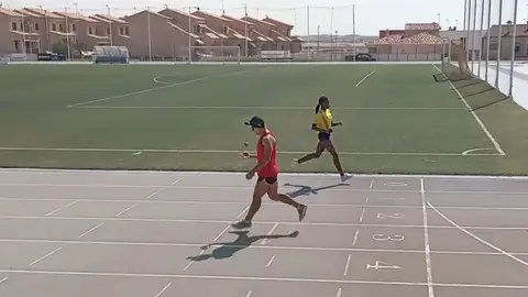 Christian López bate el registro de retrorunning y ya acumula 90 Récord Guinness Christian López bate el registro de retrorunning y ya acumula 90 Récord Guinness