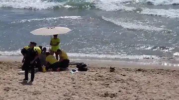 Tres personas mueren ahogadas en una playa de Salou