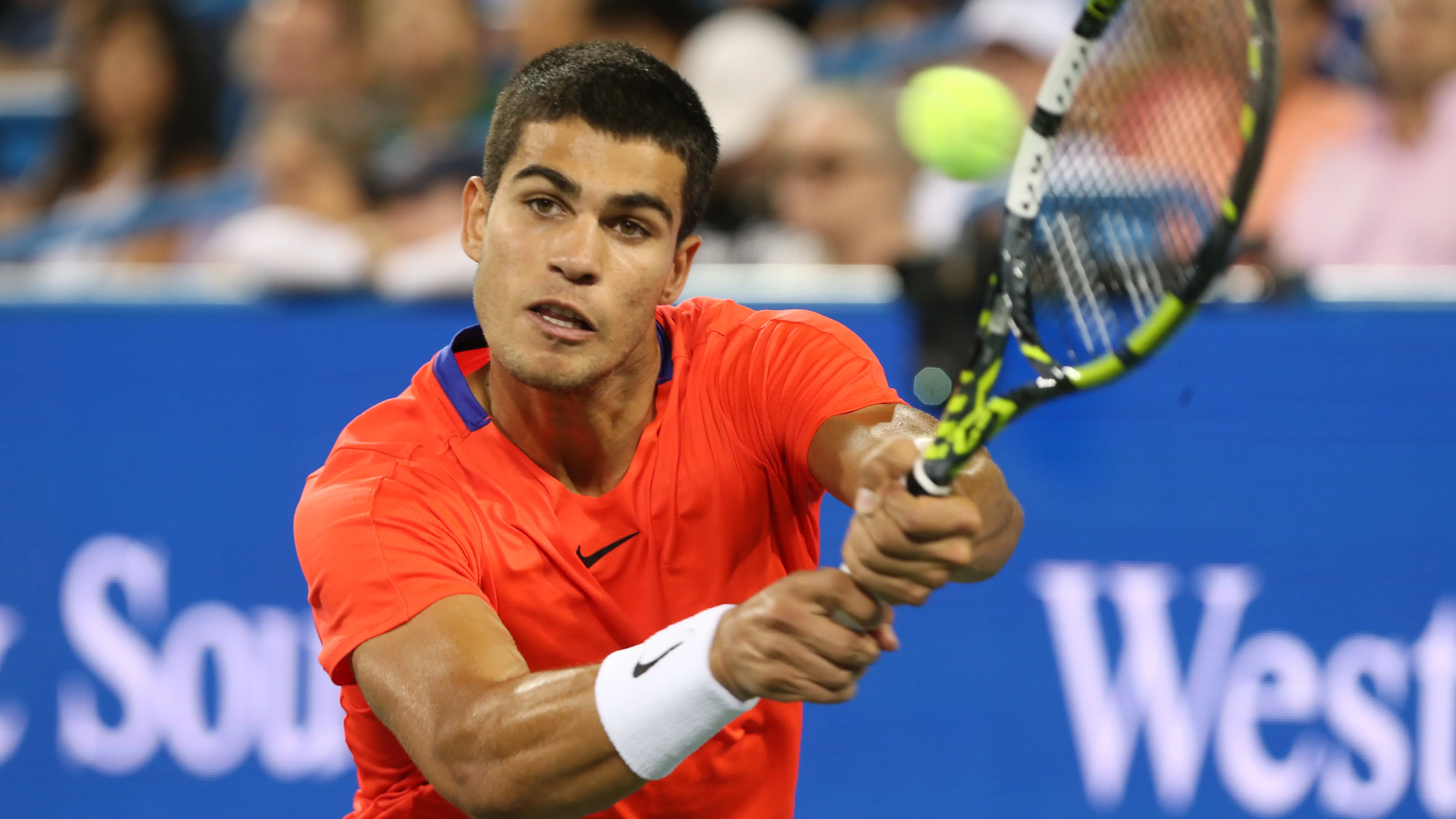 Carlos Alcaraz durante su partido contra Cameron Norrie en los cuartos de final del Masters 1000 de Cincinnati.