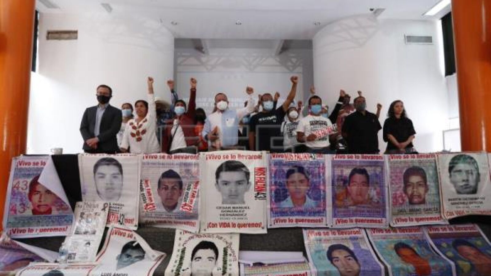 Detenido el exfiscal del caso de los 43 estudiantes en 2014 en México por 