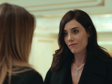 &iexcl;Derin cae en la trampa de Asya!