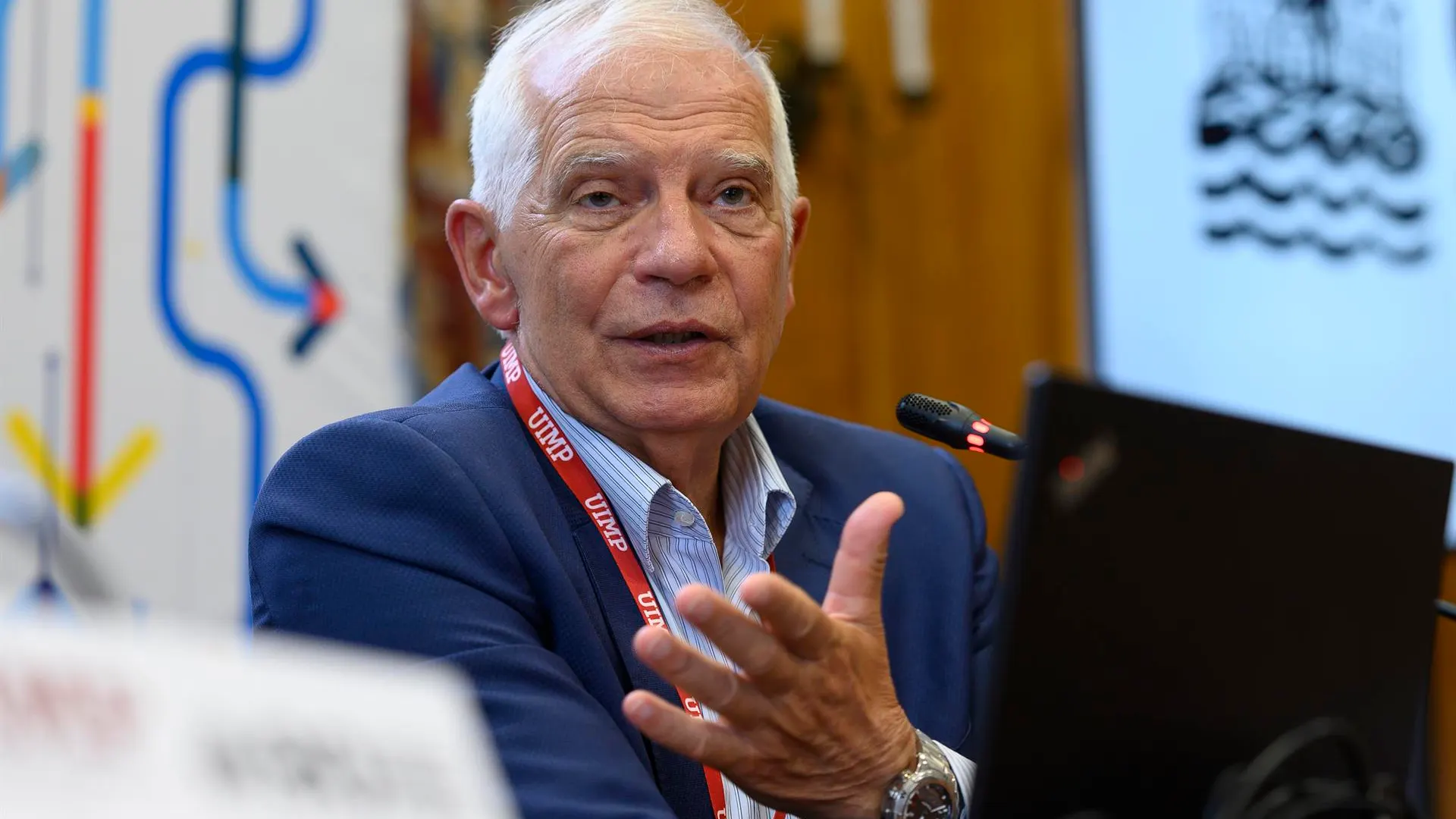 Josep Borrell durante su participación este lunes en los cursos de verano de la UIMP en Santander. Josep Borrell durante su participación este lunes en los cursos de verano de la UIMP en Santander.