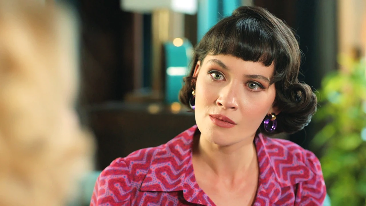 Betül pone en marcha su venganza contra Demir: “No voy a tener compasión ninguna” Betül pone en marcha su venganza contra Demir: “No voy a tener compasión ninguna”