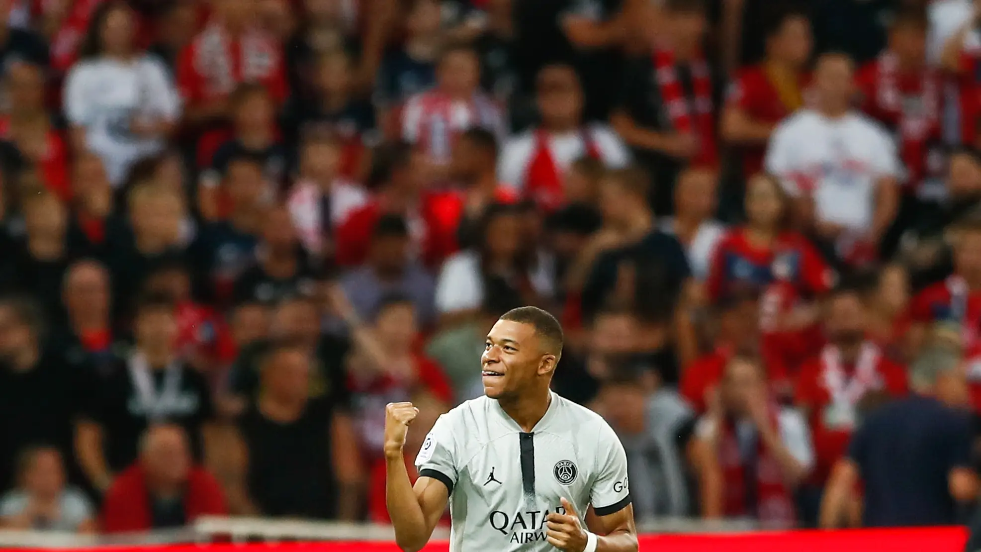 Kylian Mbappé celebra uno de sus goles durante el LOSC Lille-PSG de la 3ª jornada de Ligue 1. Kylian Mbappé celebra uno de sus goles durante el LOSC Lille-PSG de la 3ª jornada de Ligue 1.