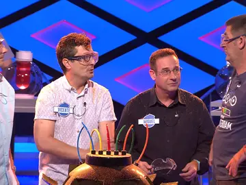 Julio Iglesias se la juega a los ‘Sindulfos’ en el último momento y les frustra el pleno Julio Iglesias se la juega a los ‘Sindulfos’ en el último momento y les frustra el pleno