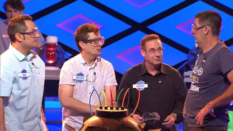 Julio Iglesias se la juega a los ‘Sindulfos’ en el último momento y les frustra el pleno Julio Iglesias se la juega a los ‘Sindulfos’ en el último momento y les frustra el pleno