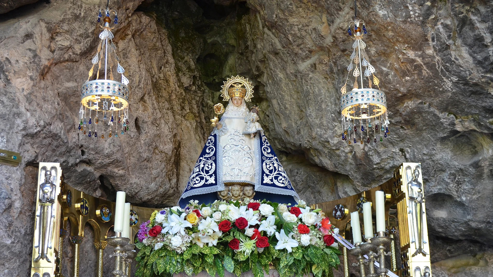 Los milagros que rodean a La Santina, la Virgen de Covadonga