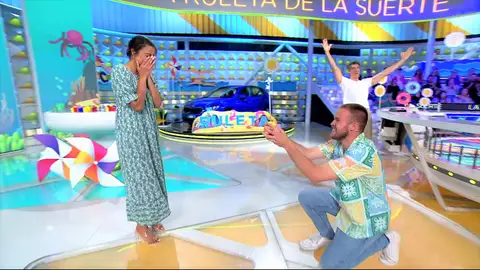 Momento histórico en ‘La ruleta de la suerte’: ¡Un concursante le pide la mano a su pareja!  Momento histórico en ‘La ruleta de la suerte’: ¡Un concursante le pide la mano a su pareja!