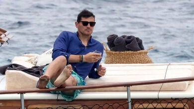 Se disparan los rumores: ¿Quién es la misteriosa mujer de la foto de Iker Casillas?