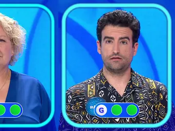 Rafa, asustado por la aspirante en su regreso a la ‘Silla Azul’: ¡su libro favorito es el diccionario! Rafa, asustado por la aspirante en su regreso a la ‘Silla Azul’: ¡su libro favorito es el diccionario!