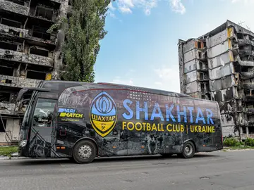 El autobús del Shakhtar muestra la crudeza de la guerra en Kiev El autobús del Shakhtar muestra la crudeza de la guerra en Kiev