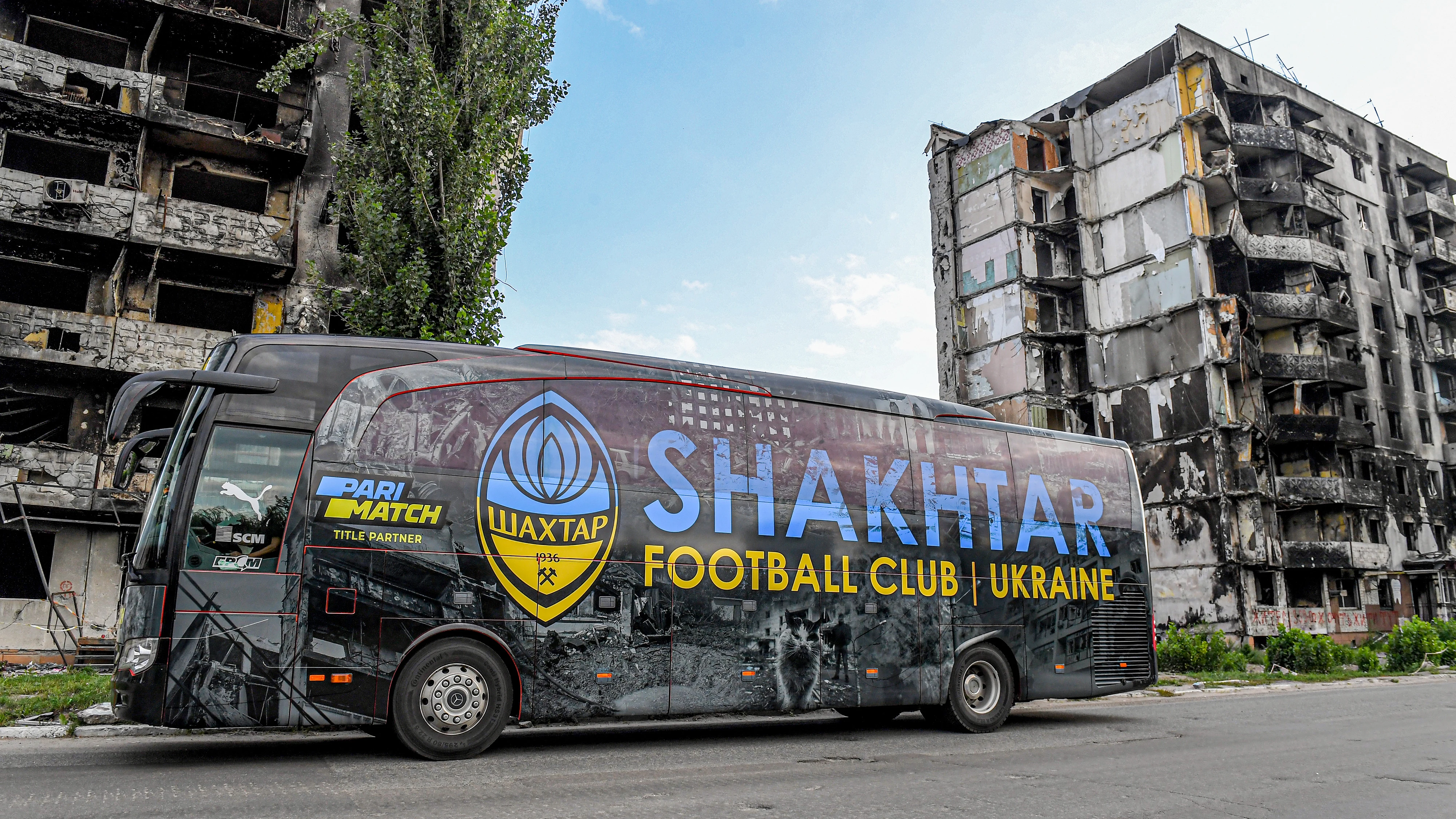El autobús del Shakhtar muestra la crudeza de la guerra en Kiev El autobús del Shakhtar muestra la crudeza de la guerra en Kiev