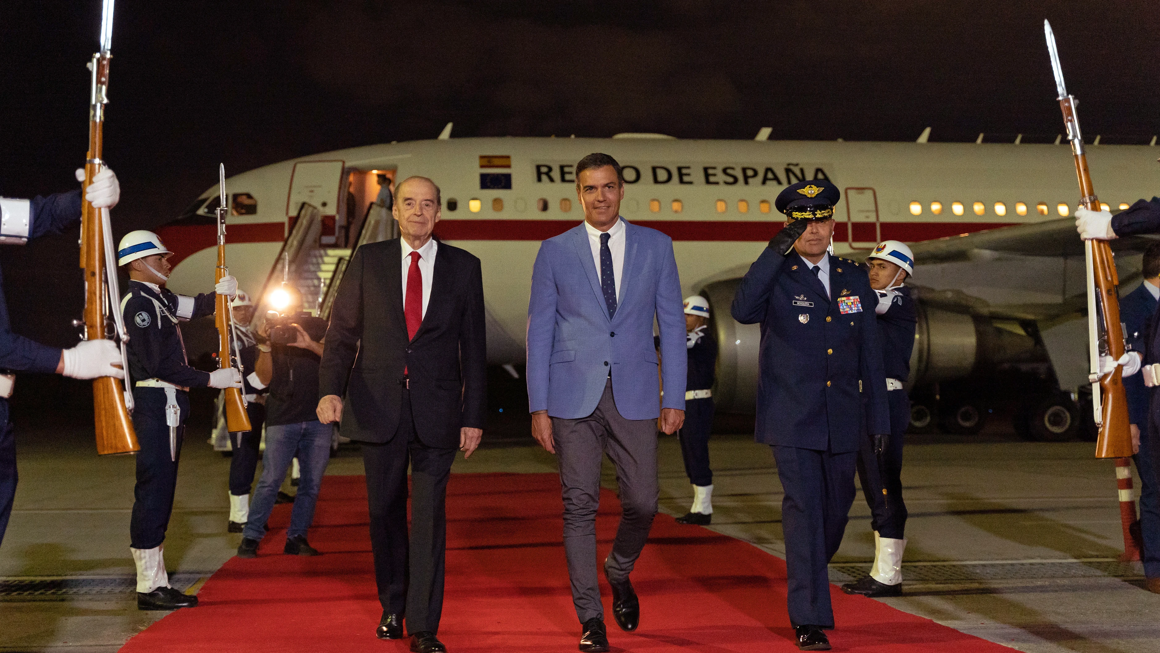 S&aacute;nchez inicia en Colombia su viaje a Latinoam&eacute;rica