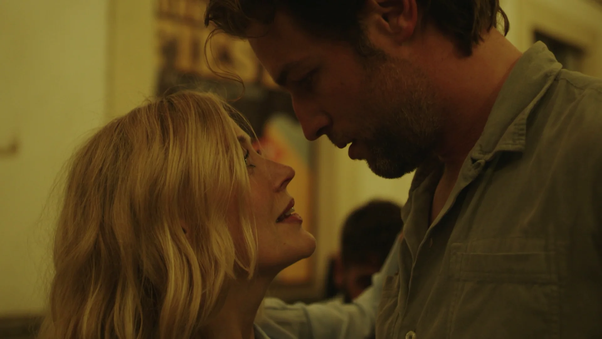 Un baile revela la tensión sexual entre Max y Miranda: ¿Se besarán? Un baile revela la tensión sexual entre Max y Miranda: ¿Se besarán?