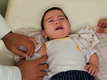 ¡Kerem Ali en apuros! Casi lo separan de su familia y después se pone gravemente enfermo ¡Kerem Ali en apuros! Casi lo separan de su familia y después se pone gravemente enfermo