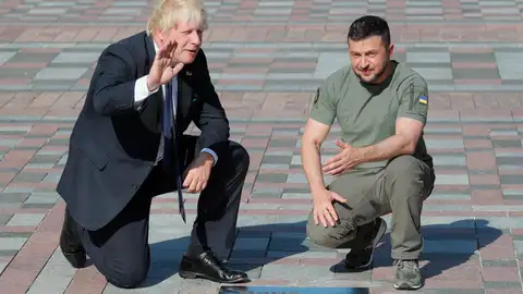 El presidente de Ucrania Volodímir Zelenski y el primer ministro británico Boris Johnson El presidente de Ucrania Volodímir Zelenski y el primer ministro británico Boris Johnson