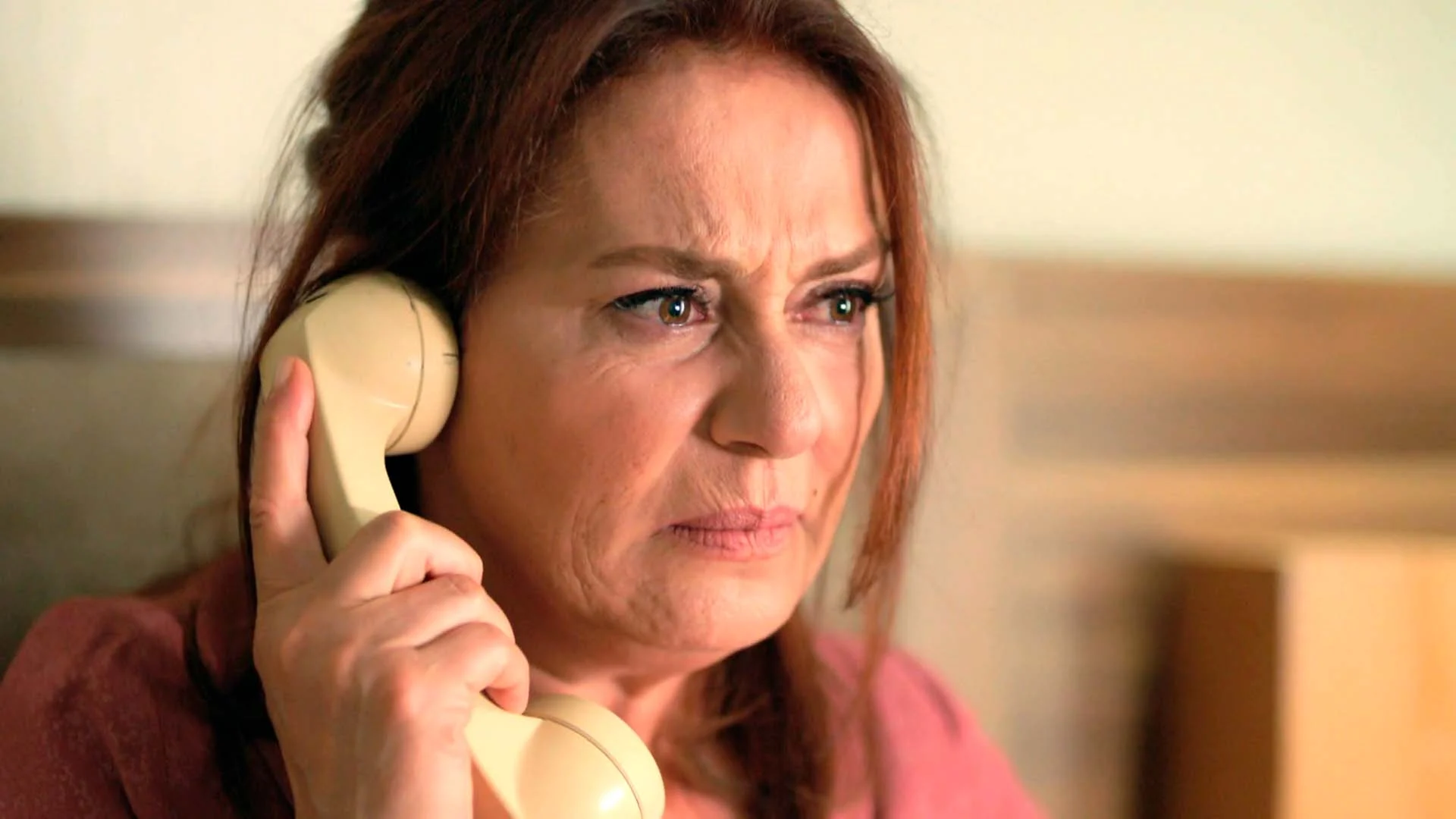 Sevda amenaza a Demir si no sucumbe a su chantaje: “Voy a arruinar tu vida y la de Züleyha" Sevda amenaza a Demir si no sucumbe a su chantaje: “Voy a arruinar tu vida y la de Züleyha"