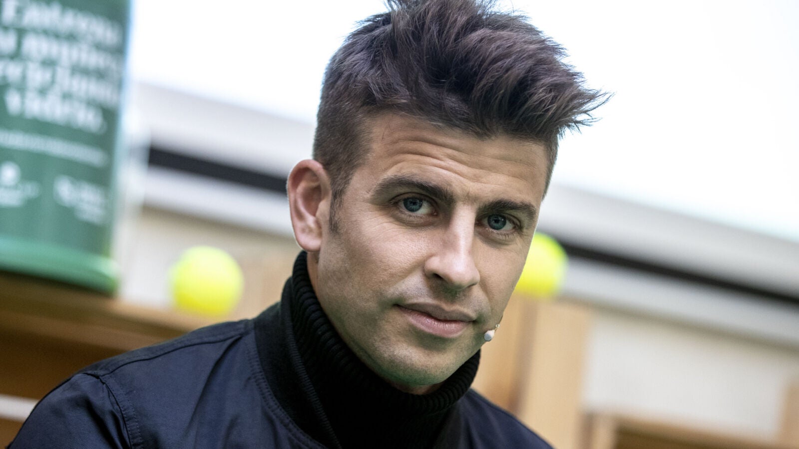 Las fotos de Piqué en su vídeo de despedida donde se aprecia el parecido que sus hijos guardan con él