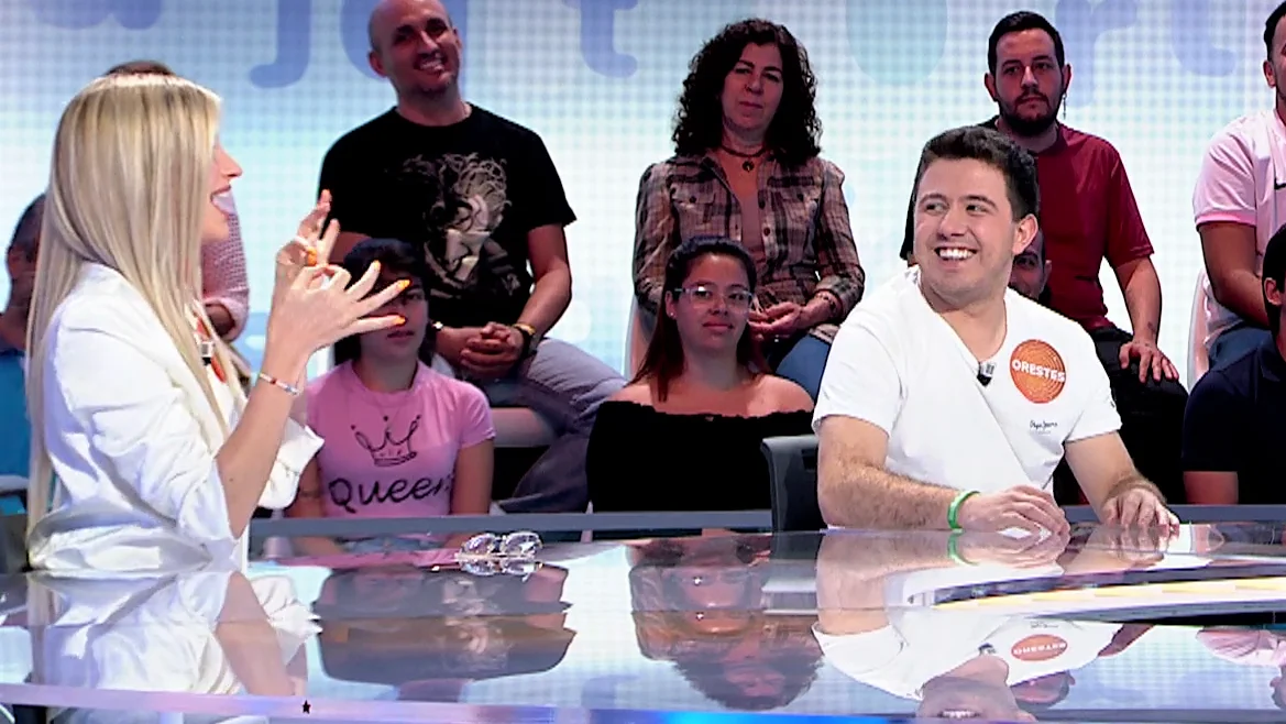 Samantha Gilabert, sorprendida al convertirse en protagonista de un chiste de Orestes: “¡Cómo hila!” Samantha Gilabert, sorprendida al convertirse en protagonista de un chiste de Orestes: “¡Cómo hila!”