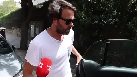 La respuesta de Javier Ungría cuando le preguntan por las fotos de Elena Tablada llorando La respuesta de Javier Ungría cuando le preguntan por las fotos de Elena Tablada llorando