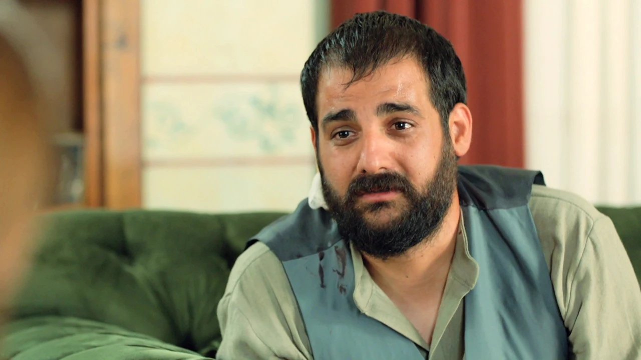 Cümali se sincera con Züleyha y Saniye: “Haré lo que me pidan, pero no me separen de mi hija" Cümali se sincera con Züleyha y Saniye: “Haré lo que me pidan, pero no me separen de mi hija"