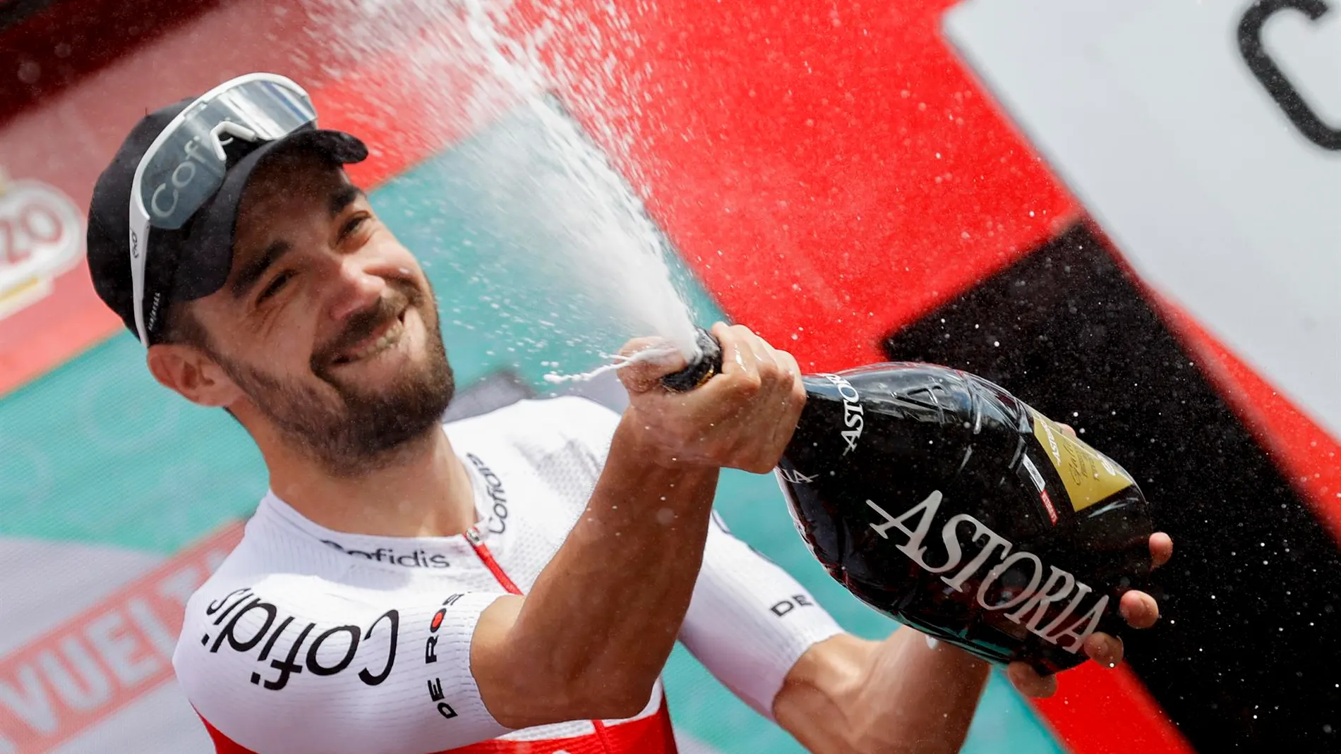 Jesús Herrada celebra su victoria en la séptima etapa de La Vuelta España