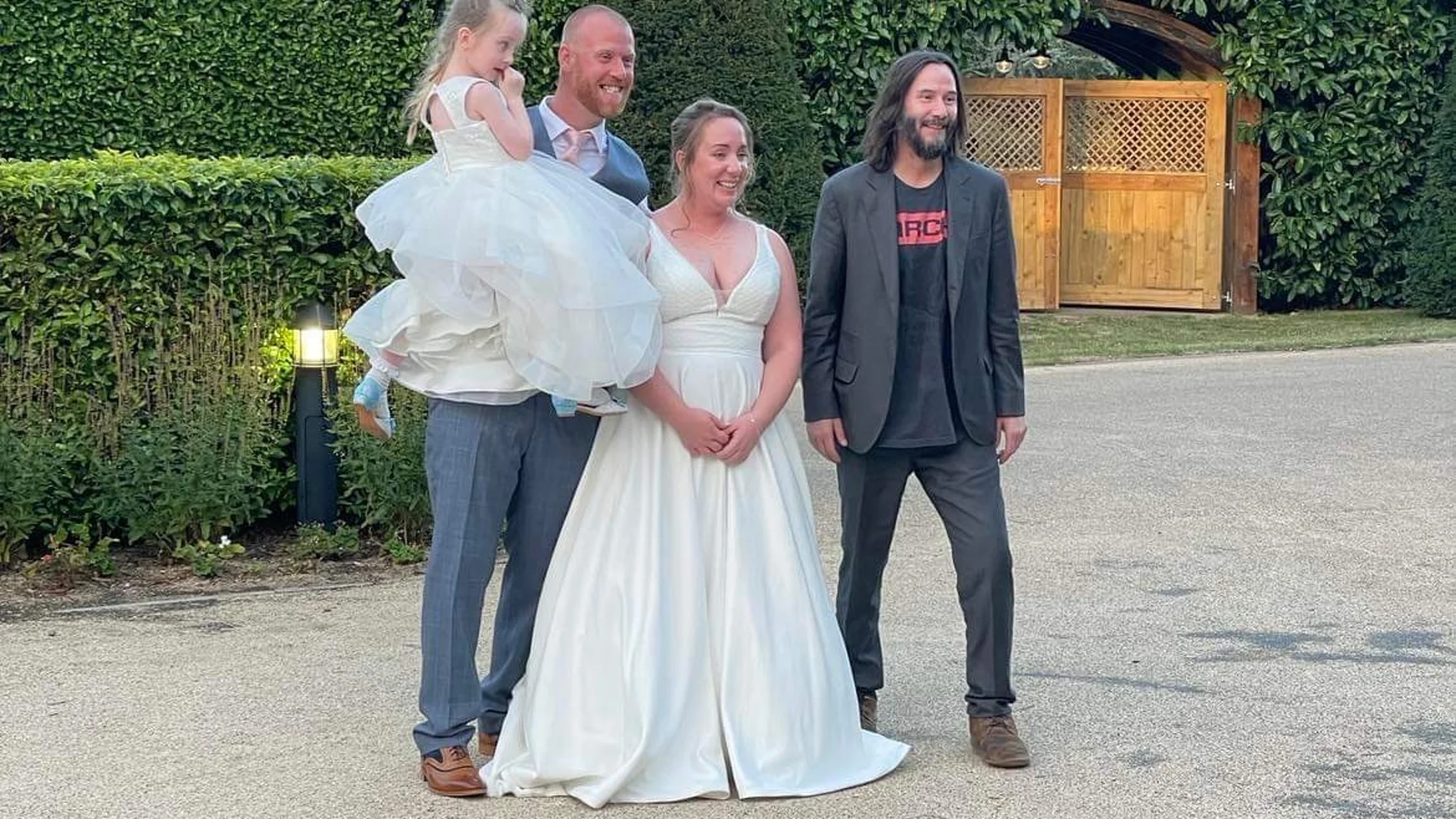 Keanu Reeves, con los recién casados