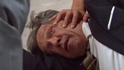 Fausto se presenta ante Uriarte: “He venido para que pagues por todos tus crímenes” Fausto se presenta ante Uriarte: “He venido para que pagues por todos tus crímenes”