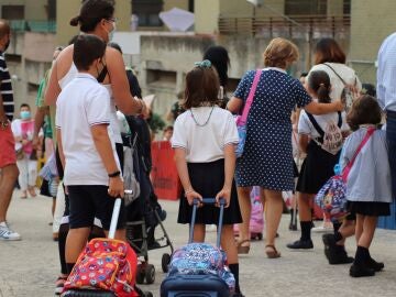 Comprueba el calendario escolar 2024 - 2025