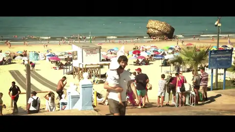 Fin de semana de operación retorno con playas abarrotadas y una ocupación hotelera que se recupera tras la pandemia Fin de semana de operación retorno con playas abarrotadas y una ocupación hotelera que se recupera tras la pandemia