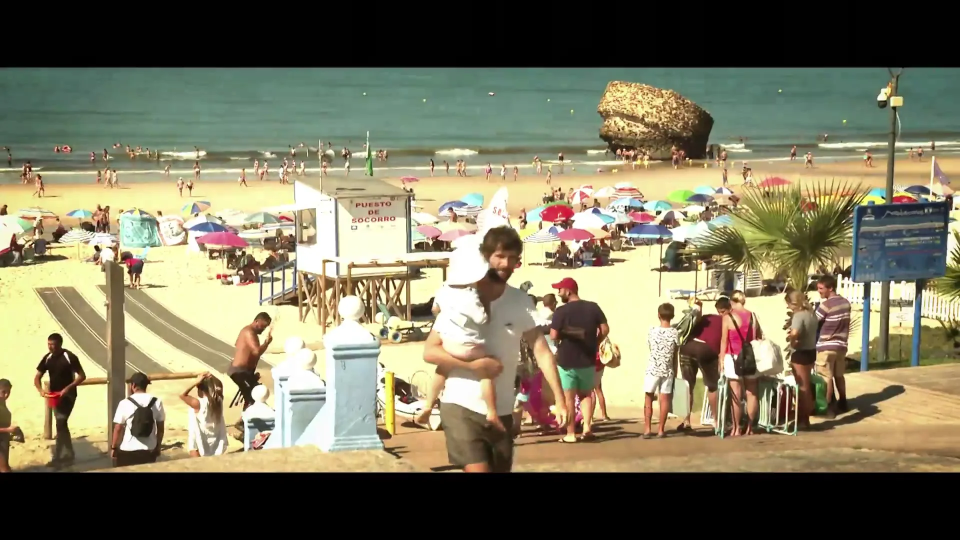 Fin de semana de operación retorno con playas abarrotadas y una ocupación hotelera que se recupera tras la pandemia Fin de semana de operación retorno con playas abarrotadas y una ocupación hotelera que se recupera tras la pandemia