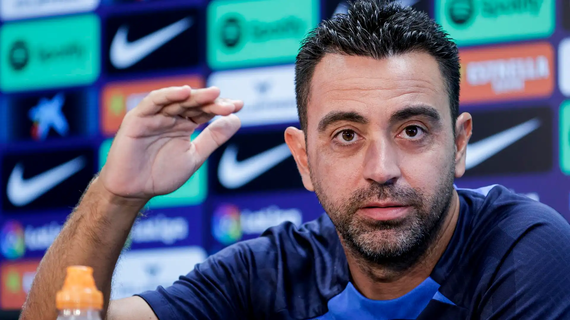 Xavi Hernández en su rueda de prensa antes del partido contra el Valladolid Xavi Hernández en su rueda de prensa antes del partido contra el Valladolid