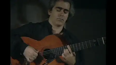 Muere Manolo Sanlúcar, uno de los 'imprescindibles' de la guitarra, a los 78 años Muere Manolo Sanlúcar, uno de los 'imprescindibles' de la guitarra, a los 78 años