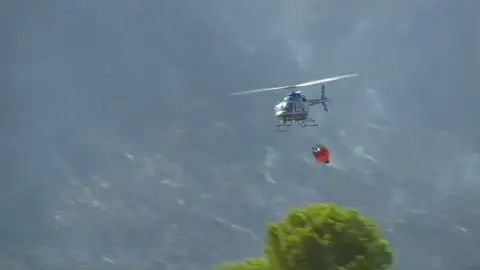 Estabilizado el incendio de Jumilla (Murcia) que deja un total de 410 hectáreas calcinadas Estabilizado el incendio de Jumilla (Murcia) que deja un total de 410 hectáreas calcinadas