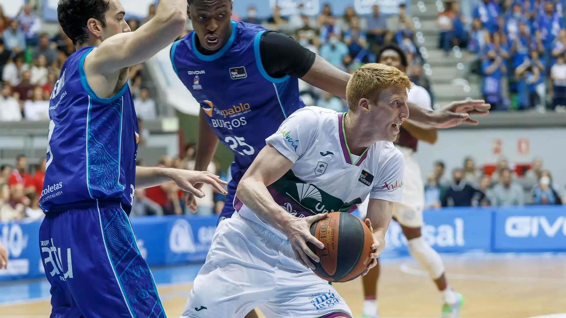 Alberto Díaz en un partido con el Unicaja Alberto Díaz en un partido con el Unicaja