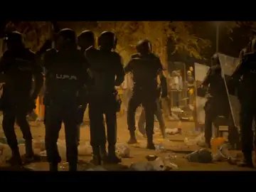 Una batalla campal obliga a desalojar el recinto ferial de Alcalá de Henares y acaba con numerosos heridos Una batalla campal obliga a desalojar el recinto ferial de Alcalá de Henares y acaba con numerosos heridos