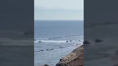 Pase masivo de inmigrantes en motos de agua en el Estrecho Pase masivo de inmigrantes en motos de agua en el Estrecho