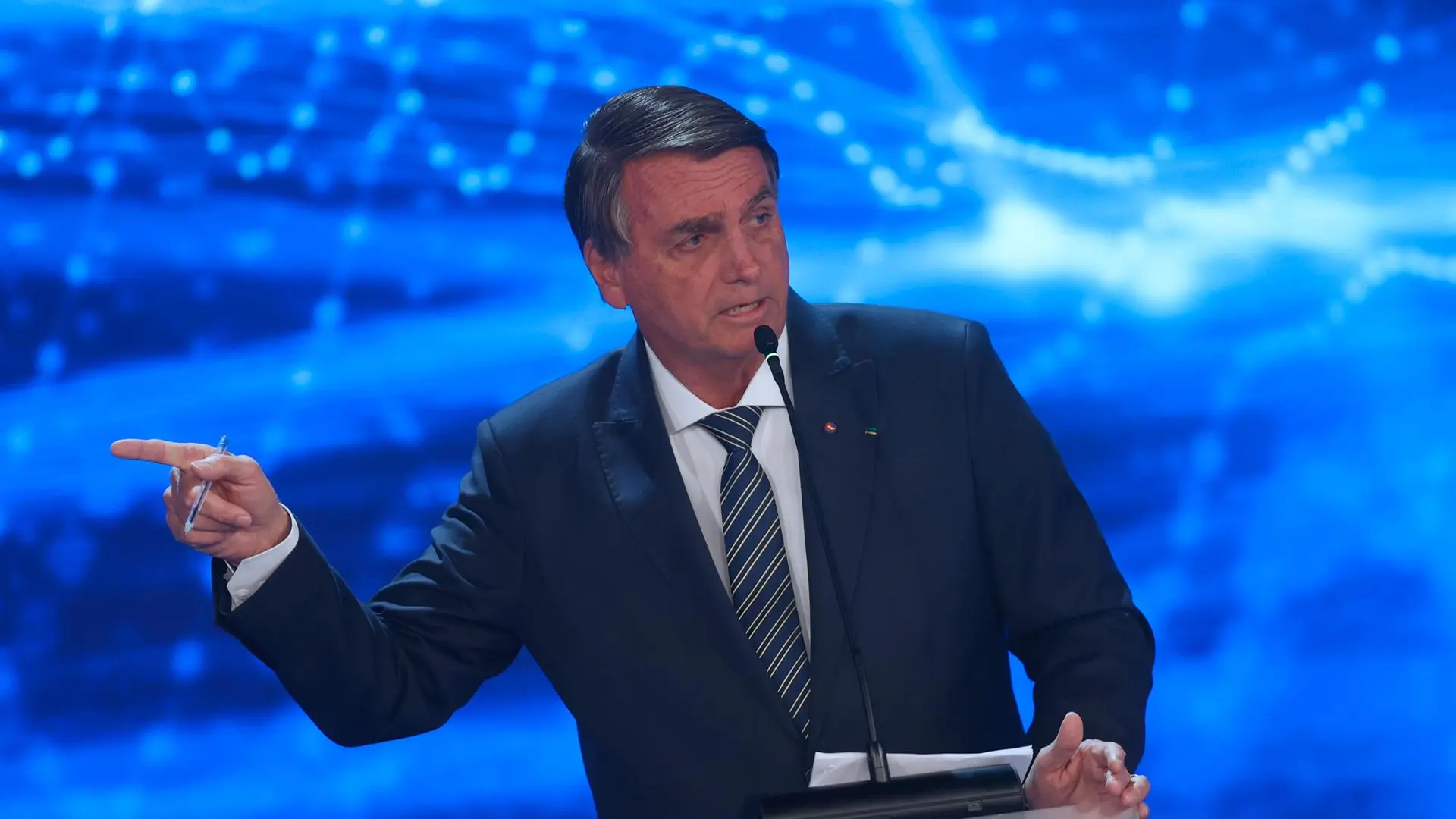 El presidente Bolsonaro en un debate en la sede de la televisi&oacute;n Bandeirantes en S&atilde;o Paulo