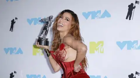 La artista Annita fue galardona con el premio a Mejor Latino La artista Annita fue galardona con el premio a Mejor Latino