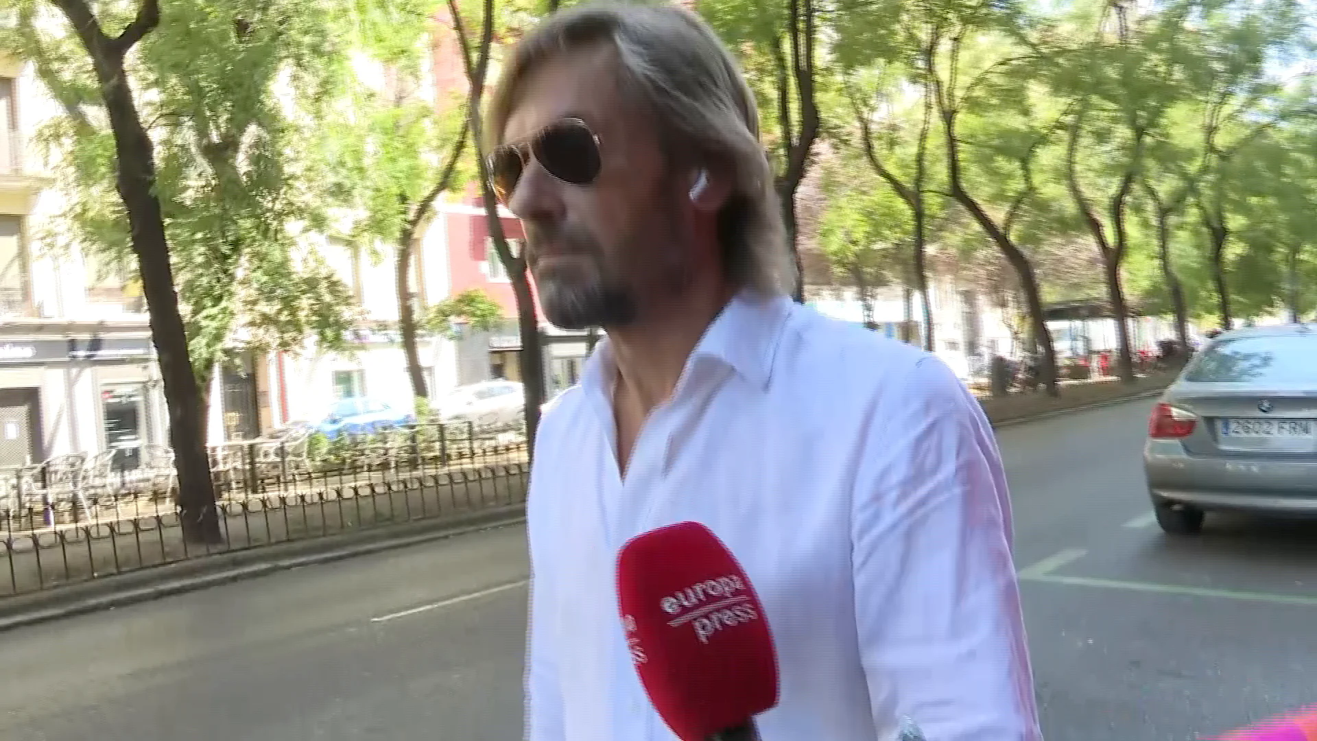 Santiago Ferraz, cabizbajo ante los rumores de ruptura con Esther Doña tras anunciar su boda