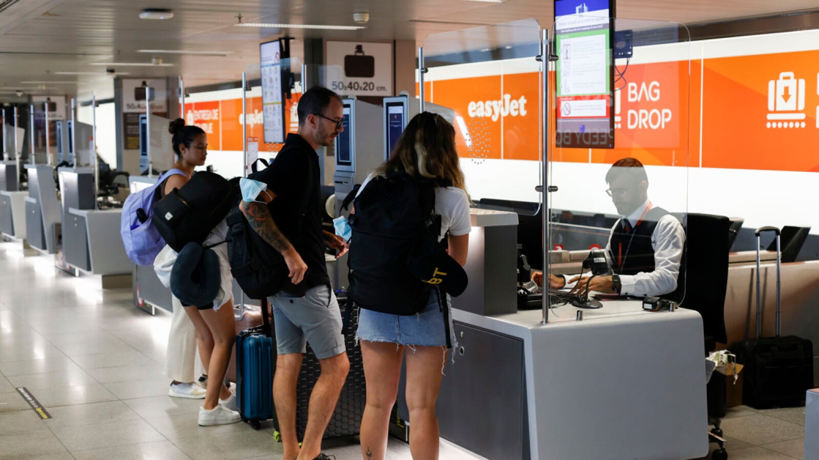 Iberia Express suspende 10 vuelos, easyJet 4 y Ryanair registra retrasos en 90 por la huelga