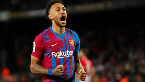 Encapuchados armados roban en casa de Aubameyang y golpean al futbolista Encapuchados armados roban en casa de Aubameyang y golpean al futbolista