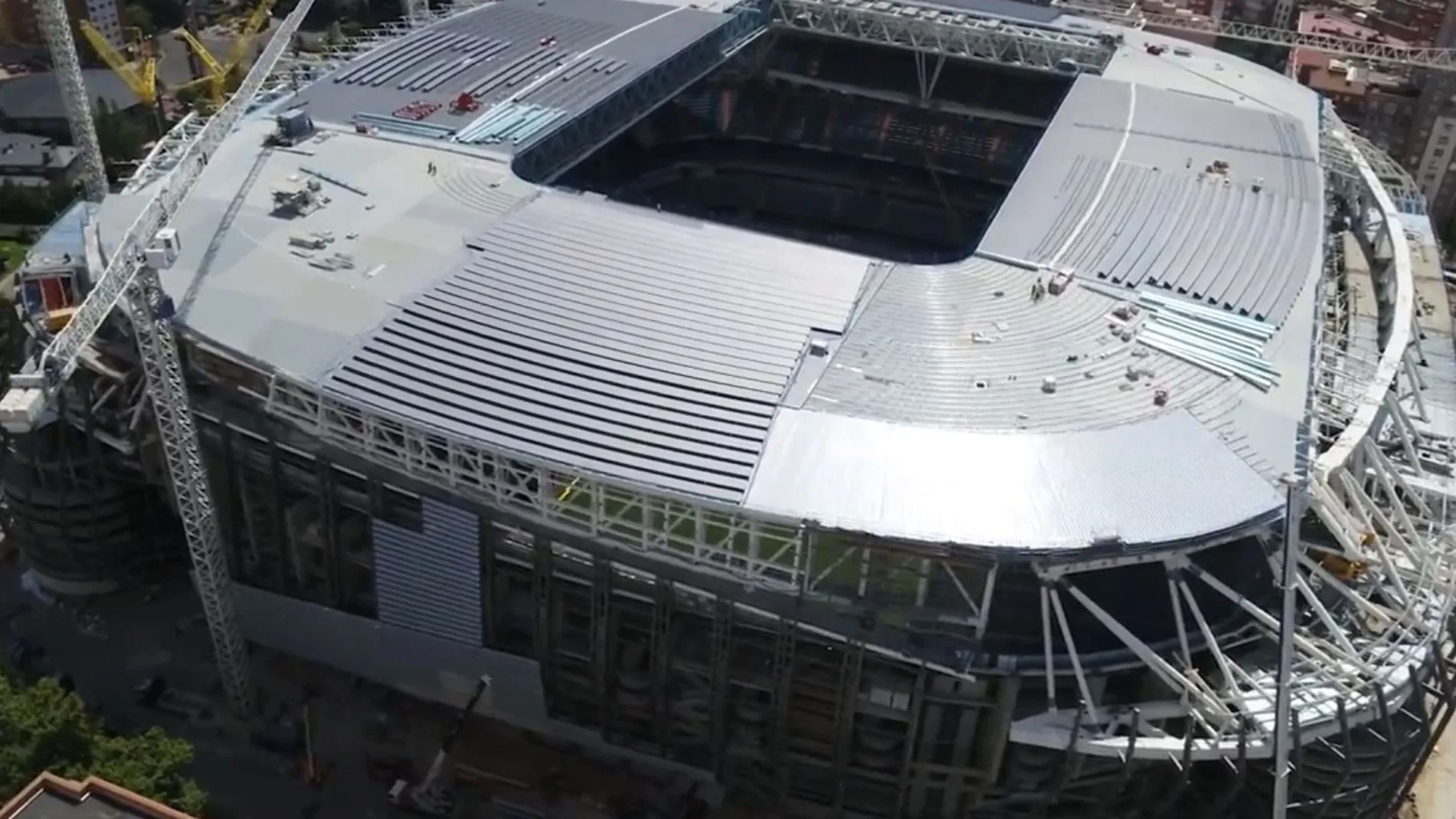 Las espectaculares imágenes del nuevo Santiago Bernabéu a vista de dron