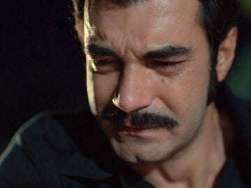 Demir entierra entre lágrimas el cuerpo de Sevda: “Perdóname, esto no debía terminar así"