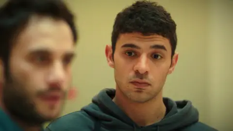 Maslum insta a reaccionar a Kadir: “Si yo fuera ella, habría pasado de ti hace mucho" Maslum insta a reaccionar a Kadir: “Si yo fuera ella, habría pasado de ti hace mucho"