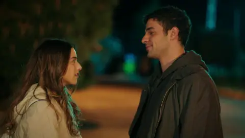 En el último capítulo de ‘Hermanos’: Kadir da un importante paso en su relación con Melisa En el último capítulo de ‘Hermanos’: Kadir da un importante paso en su relación con Melisa