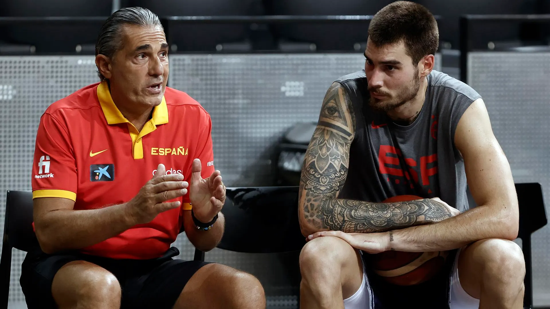 Sergio Scariolo (i), junto a Juancho Hernangomez Sergio Scariolo (i), junto a Juancho Hernangomez