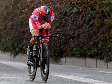 Remco Evenepoel, durante la contrarreloj individual entre Elche y Alicante de la Vuelta a España. Remco Evenepoel, durante la contrarreloj individual entre Elche y Alicante de la Vuelta a España.