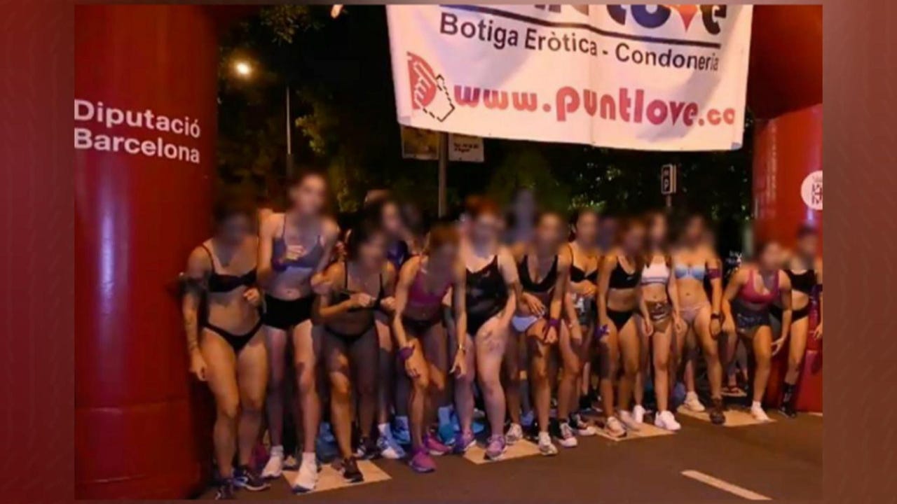 Polémica en Mollet de Vallès por una infantil realizada en ropa interior y patrocinada por una tienda erótica